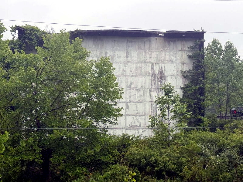 Lonesome Pine Drive-In - From Vermonter At Heart On Facebook (newer photo)